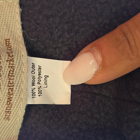 Aran Wool Chunky Cable Knit Fleece Lined Hat with Ear Flap In Army Green NWOT - Picture 8 of 10